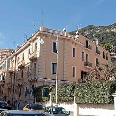 A Casa Di Chiara Salernes