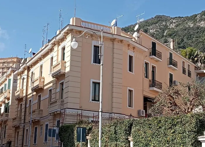 A Casa Di Chiara Salerno